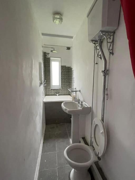 2 Bedroom Flat Wembley