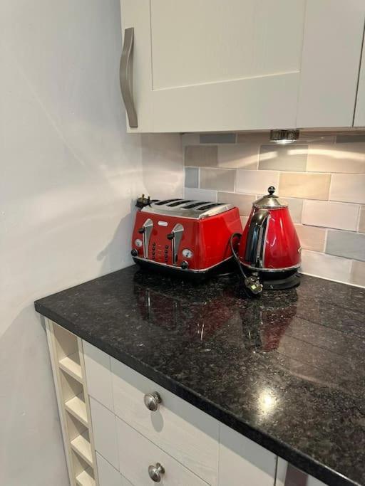 Apartment 2 Bedroom Flat Wembley *