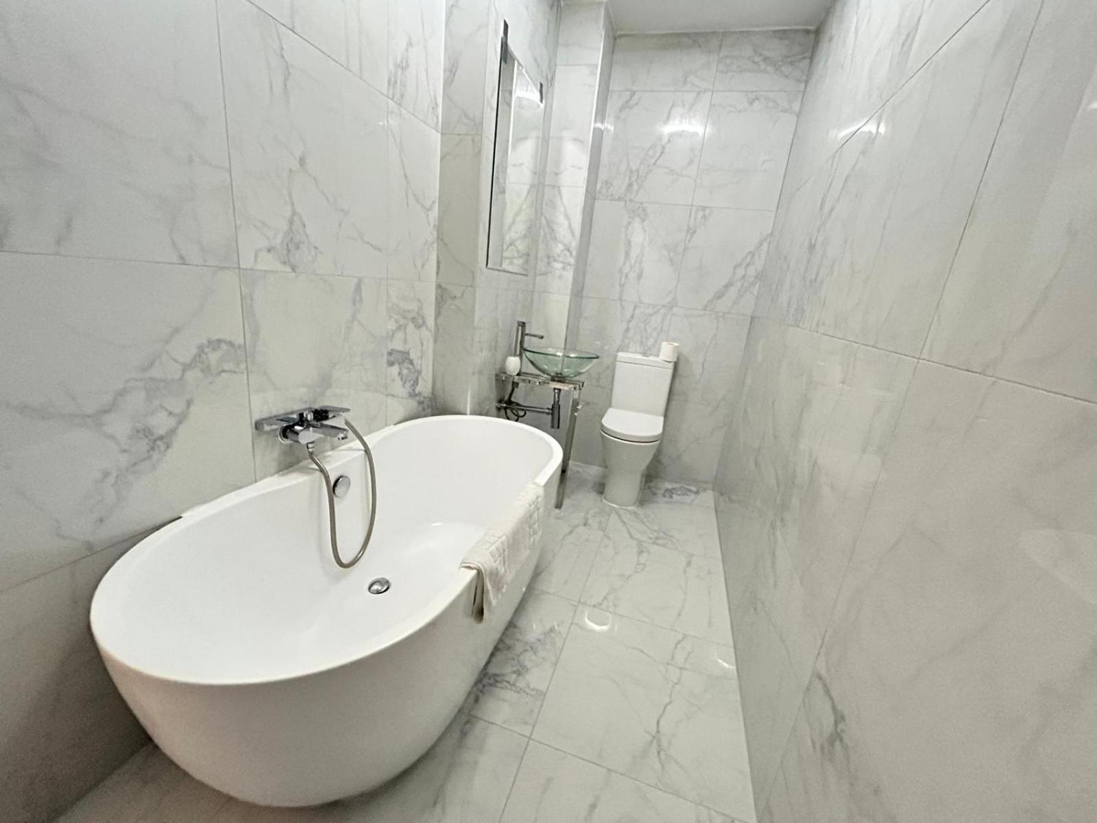Apartment 2 Bedroom Flat Wembley *